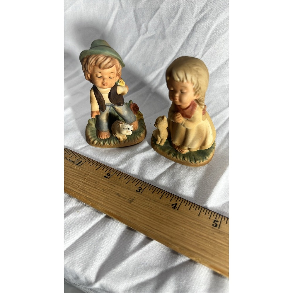 Napco Boy Girl with Kitten Figurines Porcelain Bisque Set of‎ 2